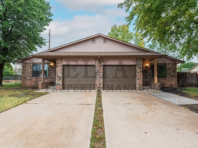6908 W Oneil St — Photo 3