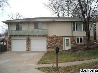 10928 Crown Point Ave, Omaha, NE 68164