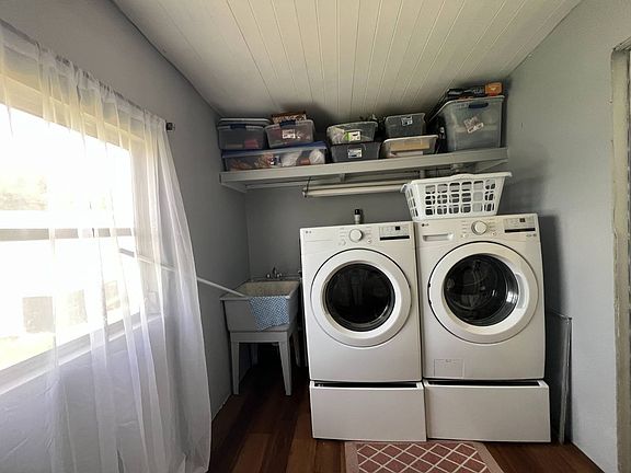 5th image of 25843 Hacienda Dr