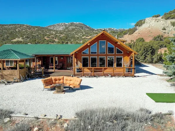 23397 W Lower Reeves, Casper, WY 82601