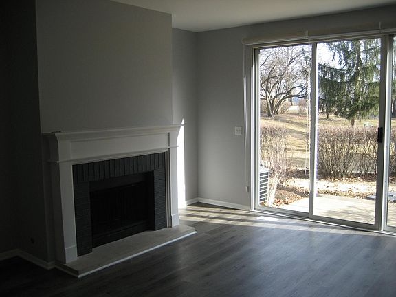 5th image of 383 Glen Byrn Ct