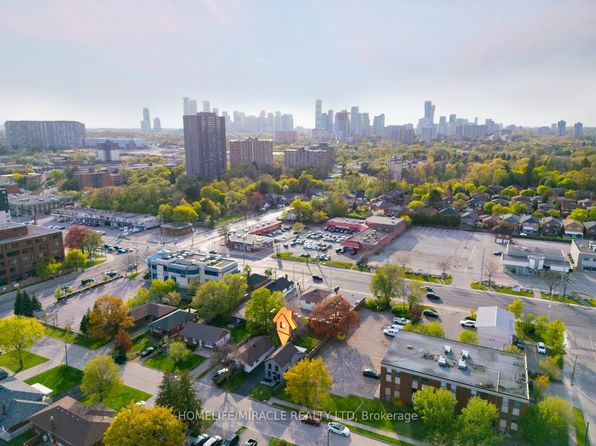 195 Randi Rd, Mississauga, ON L5A 1V6