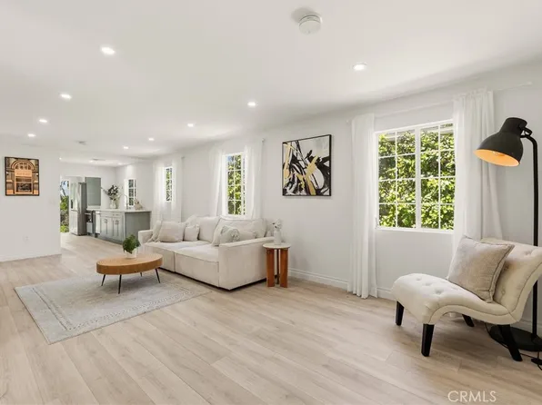 10607 Whitegate Ave, Sunland, CA 91040