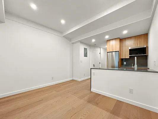 Rented by Dallien Realty Limited Liability Company | media 20