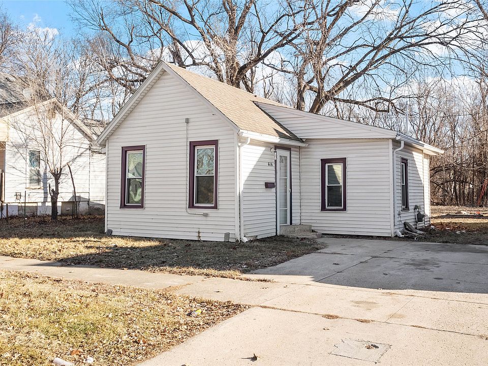 1st image of 616 3rd St