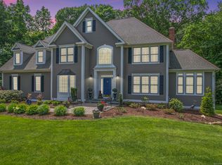 19 Boxwood Rd, Farmington, CT 06032