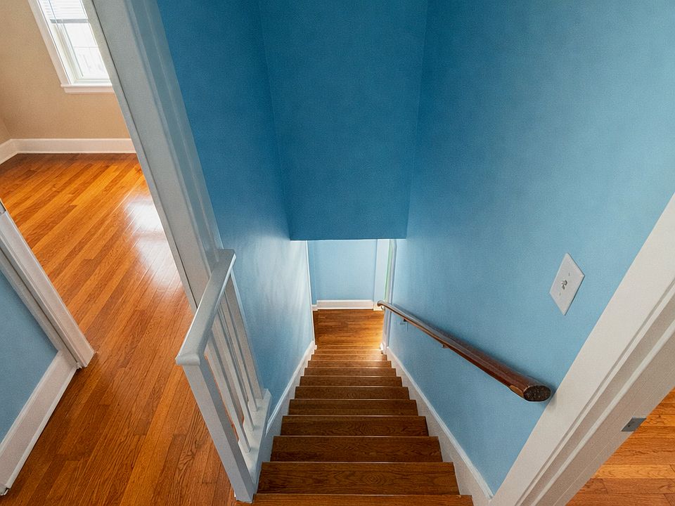1st image of 74 Lawn Ave