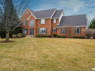 4940 Blackhawk Trail Ct, Bettendorf, IA 52722