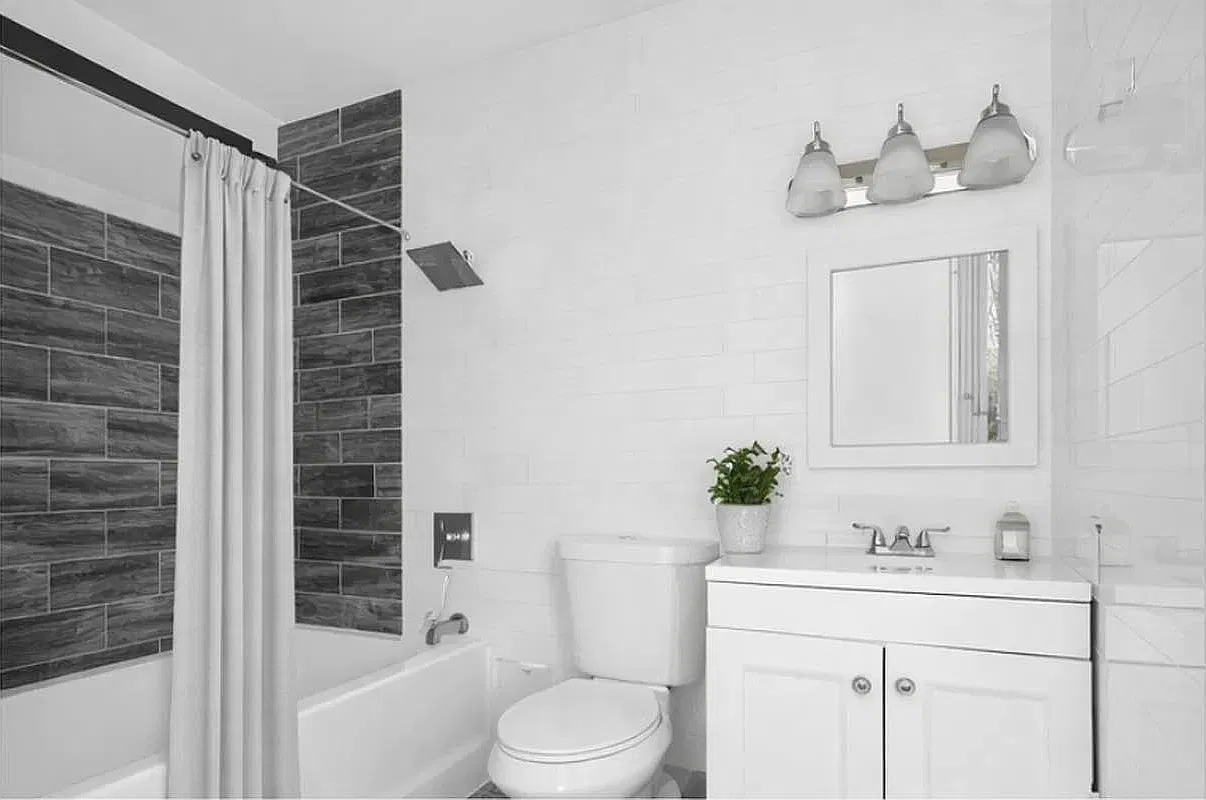 1423 De Kalb Avenue — Photo 4