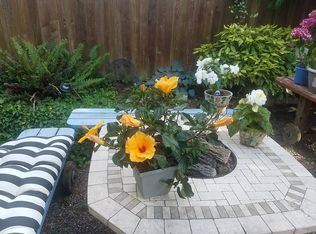 938 NE Portland Boulevard Ct, Portland, OR 97211