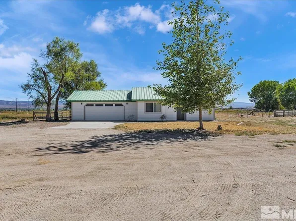 1079 Johnson Ln, Minden, NV 89423