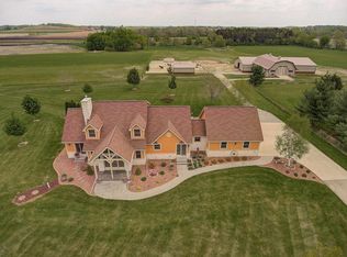 W3450 Markert Rd, Helenville, WI 53137