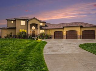 11592 Maple Ridge Dr, Middlebury, IN 46540