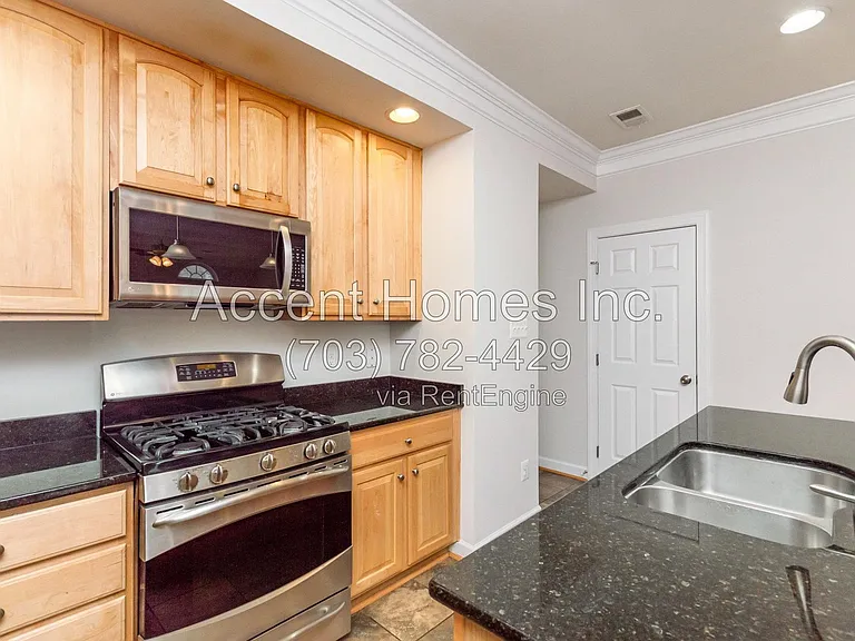 5675 Harrington Falls Ln #G — Photo 11
