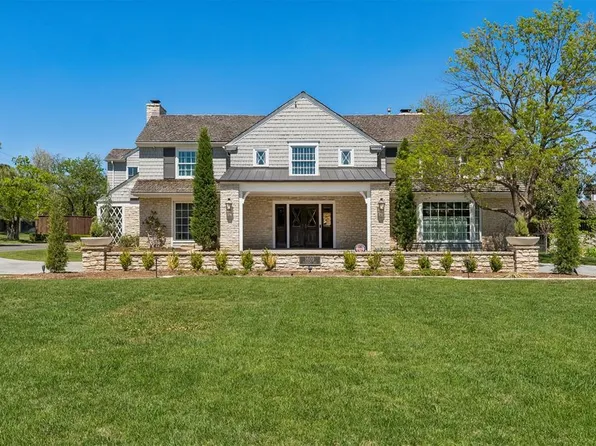1609 Elmhurst Ave, Nichols Hills, OK 73120