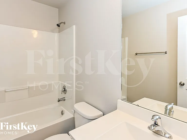 14005 Lake Crescent Dr — Photo 14