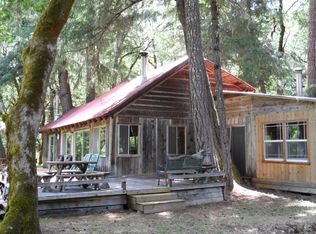 6 Bear Creek Rd, Bridgeville, CA 95526