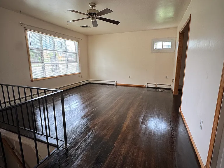 14007 Franklin St — Photo 35