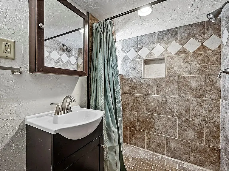 3059 Texas Ave — Photo 13