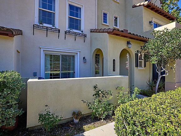 2nd image of 2423 Longstaff Ct