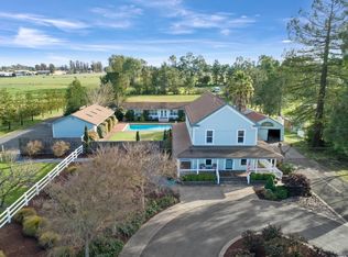 524 Oasis Dr, Santa Rosa, CA 95407