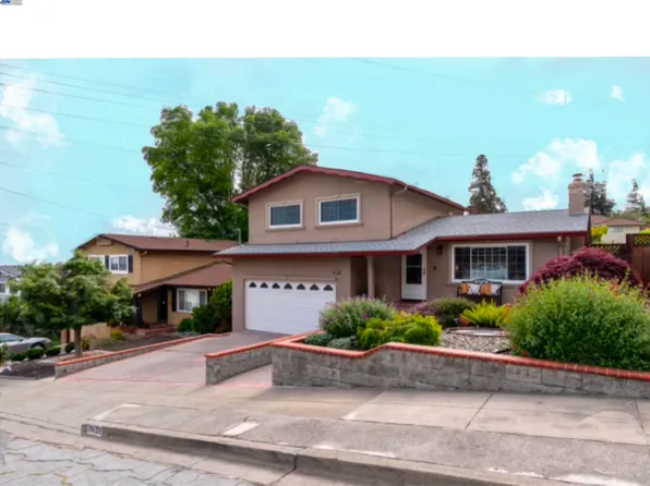 18433 Ogilvie Dr, Castro Valley, CA 94546
