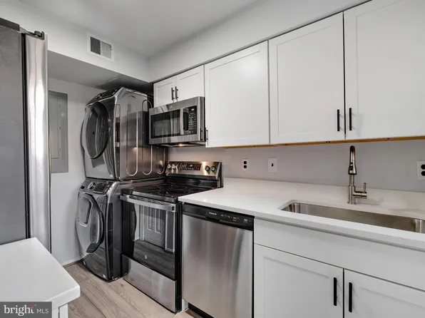3806 V St SE #202, Washington, DC 20020