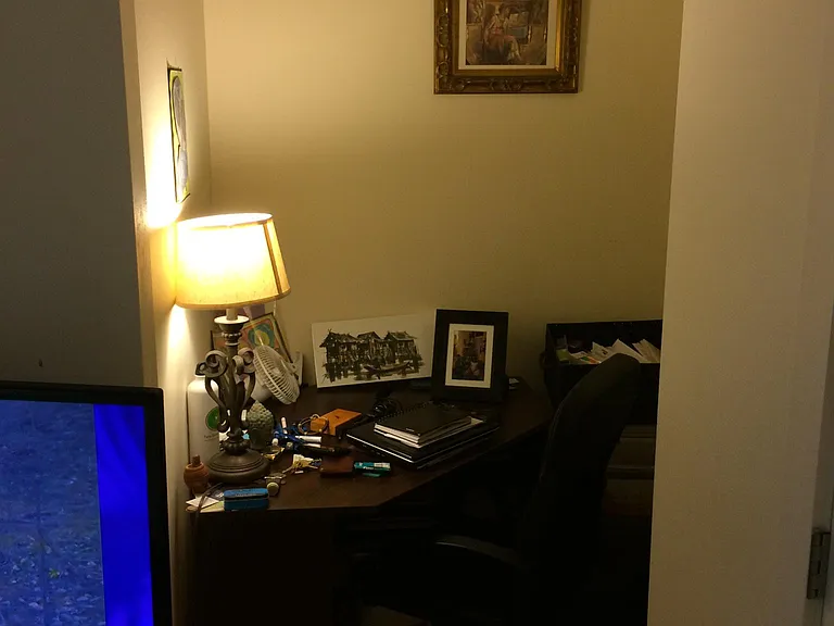 Cozy work or study nook provides flexibility