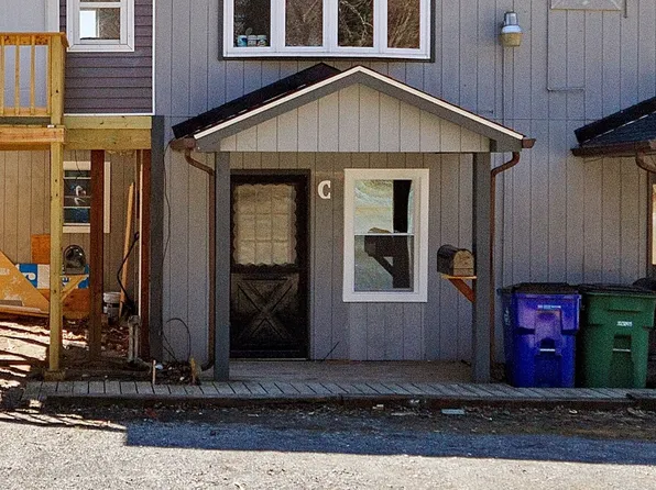 Roanoke 210, 210 Roanoke St APT C, Christiansburg, VA 24073