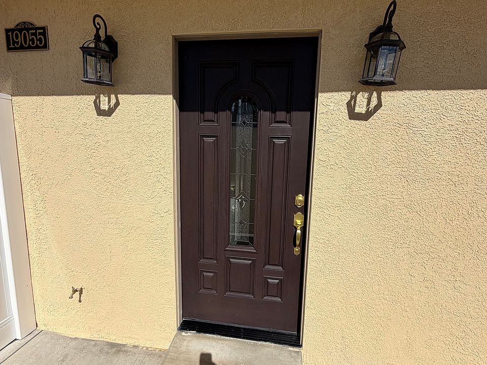 1st image of 19055 Gledhill St