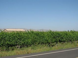 3090 Cuttings Wharf Rd, Napa, CA 94559