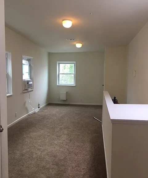 618 S 6th St — Photo 5