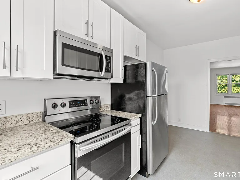 6 Highland St #B2 — Photo 14