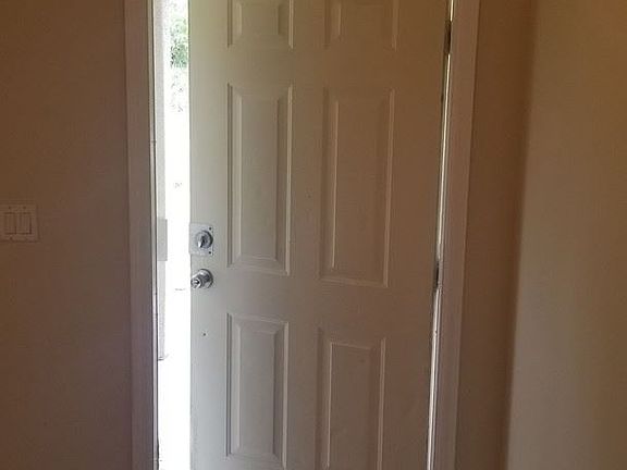 2nd image of 826 Holmes Ave
