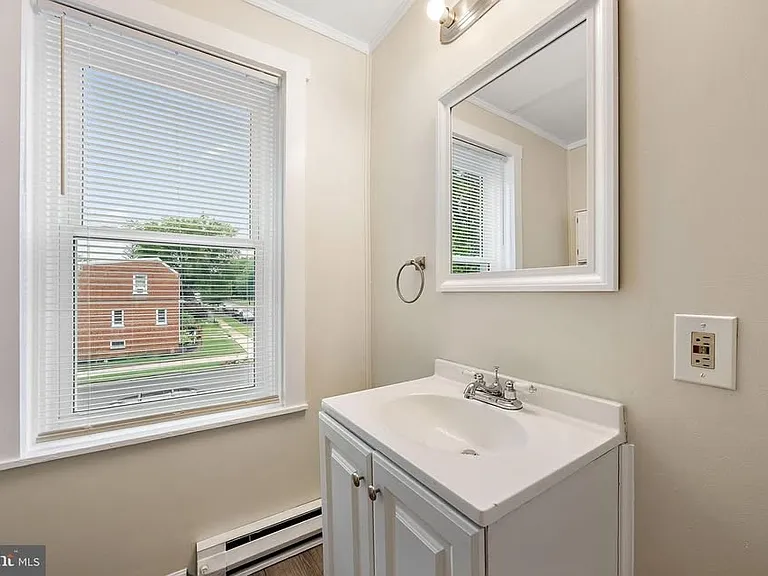 1422 N Union St — Photo 5