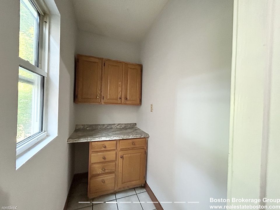 18 Eastman St Dorchester, MA Zillow Apartments for Rent in Dorchester