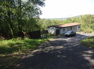 2126 Hill Rd, East Greenville, PA 18041