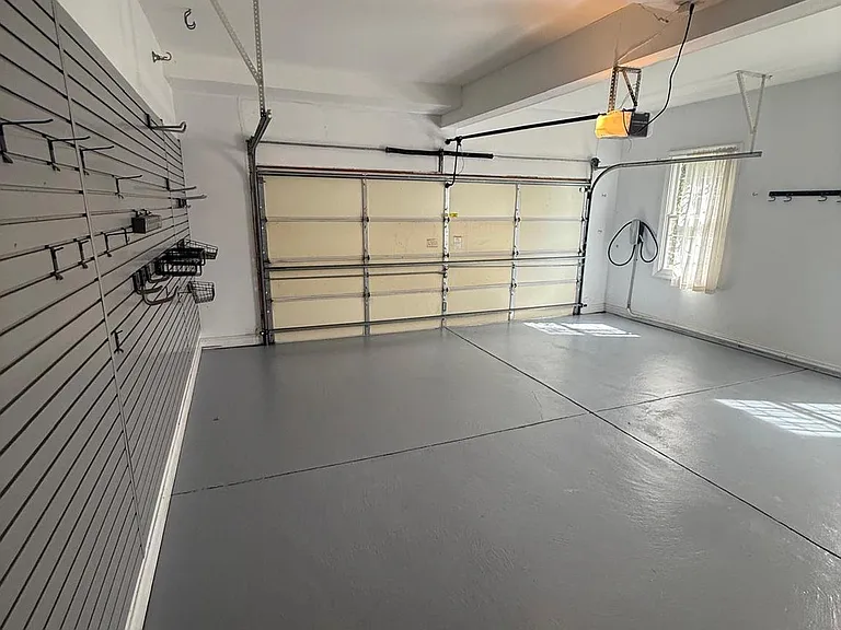 714 Marcus Cir — Photo 11