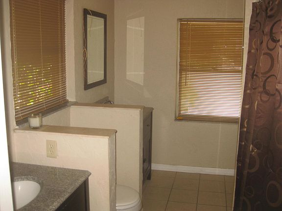 3rd image of 1253 Panama Dr