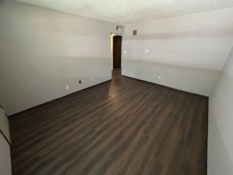 207 E Newkirk St — Photo 23