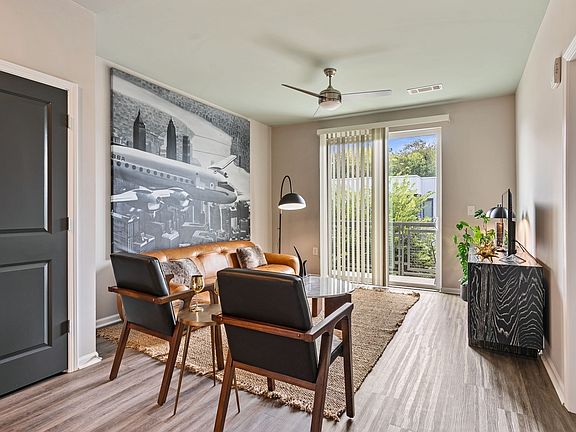 5th image of 1034 W Eastland Ave #124