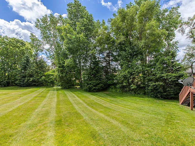 300 Stratford Ln #300 — Photo 63