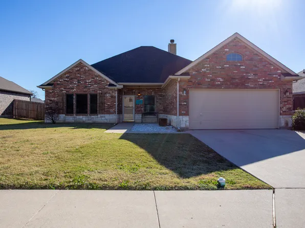 1108 Serendipity Cir, Sanger, TX 76266