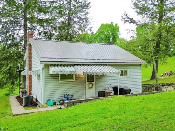 136 E Wheeling St, Cadiz, OH 43907