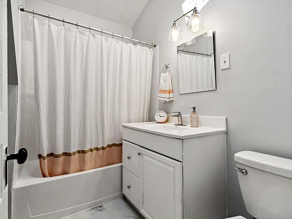 2nd image of 1648 N Central Park Ave Unit 3