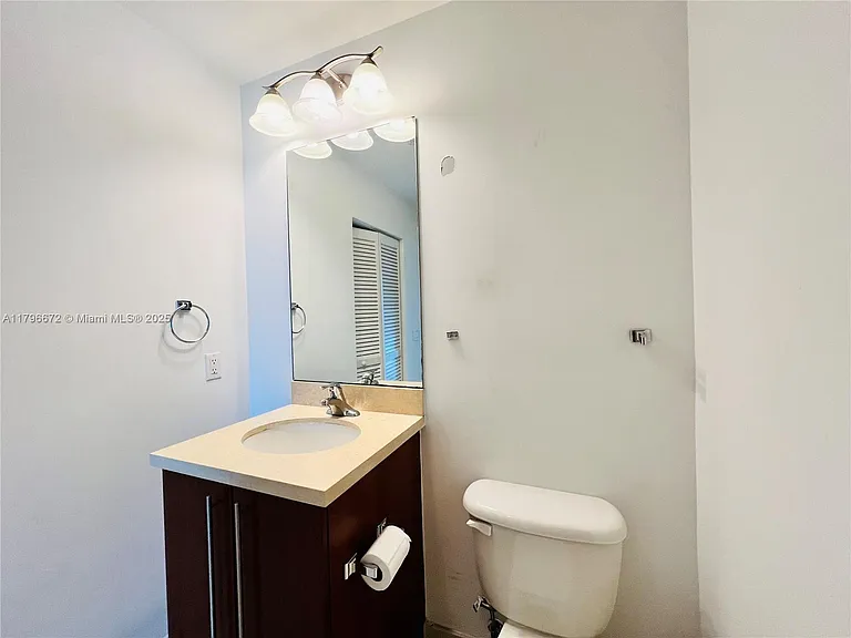 1111 SW 1st Ave #1216 — Photo 17