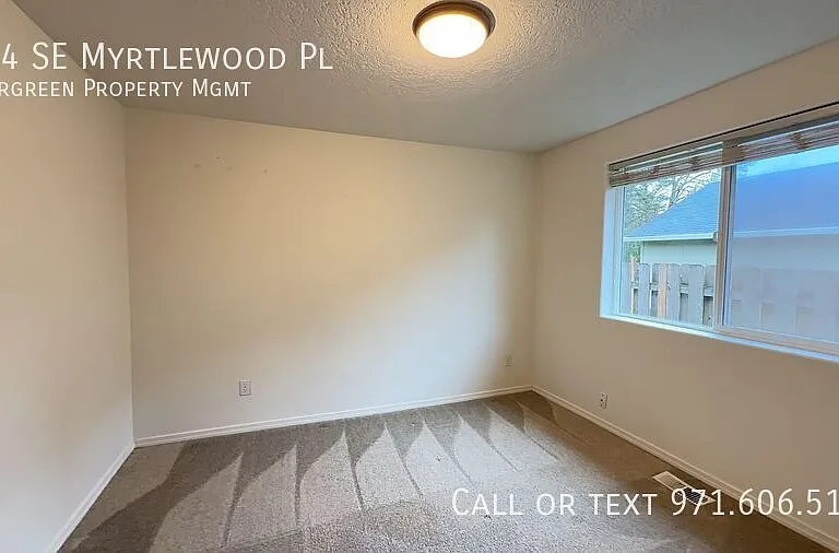 664 SE Myrtlewood Pl — Photo 24