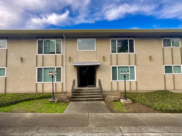 Spacious 2 Bedroom Apartment in Everett, 3432 Hoyt Ave, Everett, WA 98201