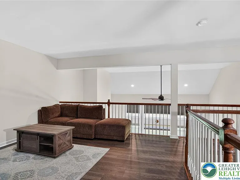 560 Quaker Ridge Ter — Photo 21
