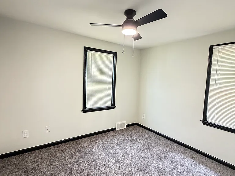 14820 Ardmore St — Photo 12